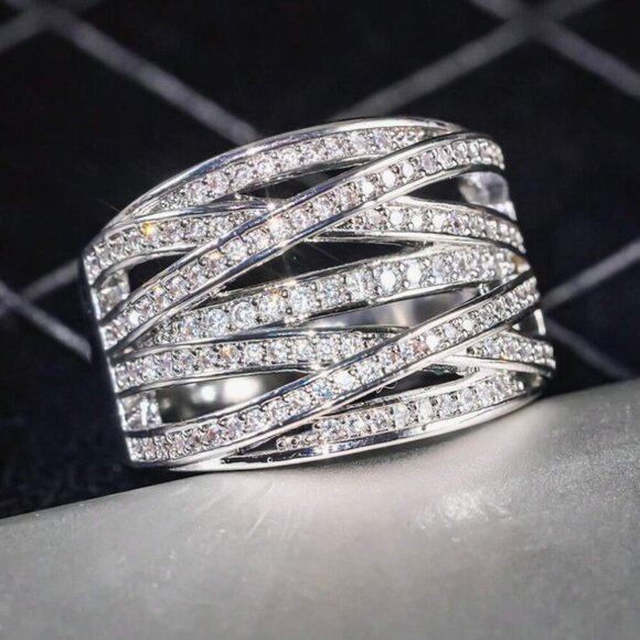 18k White Gold Diamond Ring Wide Ring Band - Picture 2 of 9